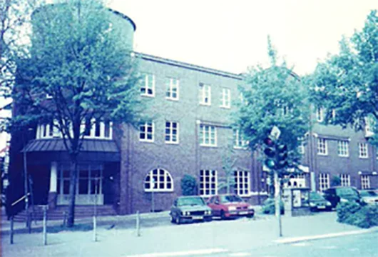 Umzug in die Altonaer Straße und Erweiterung des Teams